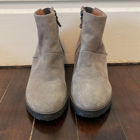 Gentle Souls Kenneth Cole Suede Boot | Blane | Size 8 - Picture 6 of 10
